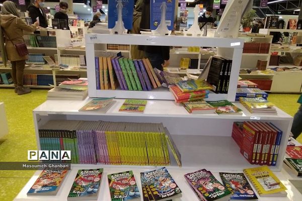 باغ کتاب فرصتی دیگر برای کتاب‌خوانی