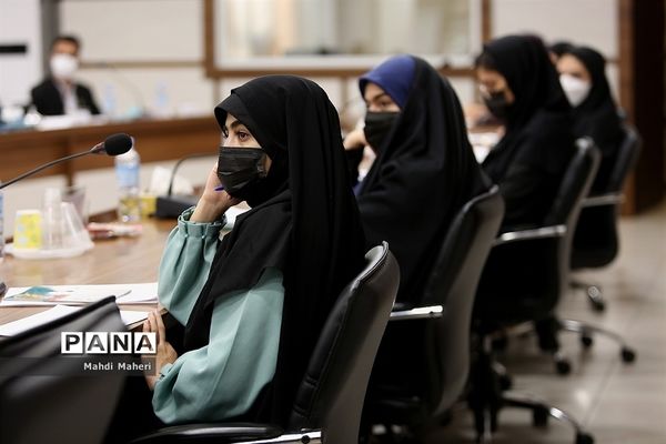 جلسه کارگروه تدوین سند دهمین دوره مجلس دانش‌آموزی