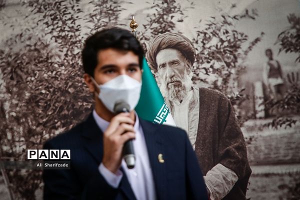بازدید اعضا مجلس دانش آموزی از موزه مدرس