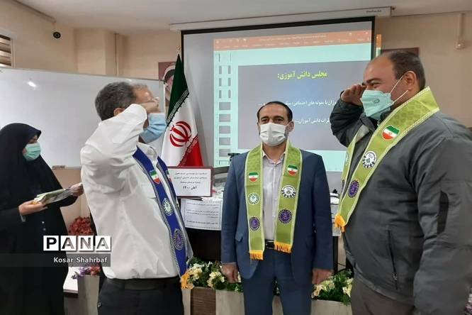 جلسه آموزشی بازمهندسی سازمان دانشآموزی رودهن