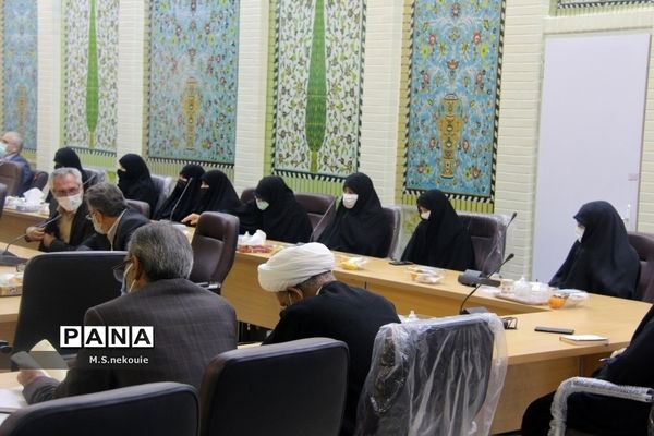 برگزاری نشست همکاریهای حوزه و آموزش و پرورش در شهرکرد