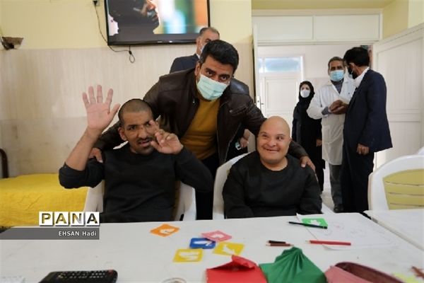 حضور جواد فروغی در آسایشگاه معلولین ذهنی شهید بهشتی مشهد