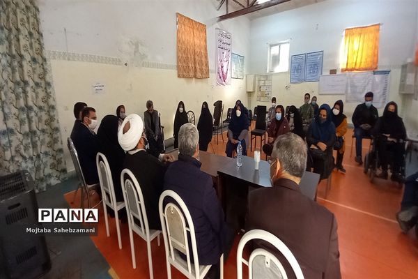 بررسی نماینده مردم کاشمر از بررسی مشکلات تیم والیبال نشسته بانوان شهرستان