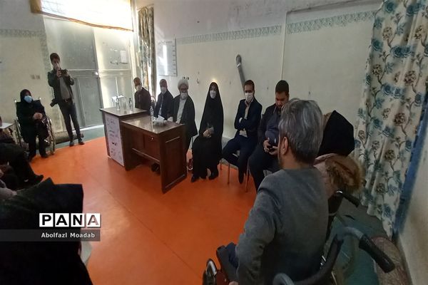 بررسی نماینده مردم کاشمر از بررسی مشکلات تیم والیبال نشسته بانوان شهرستان