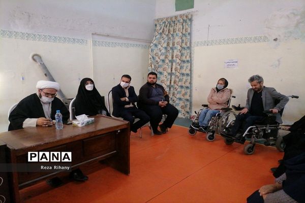 بررسی نماینده مردم کاشمر از بررسی مشکلات تیم والیبال نشسته بانوان شهرستان