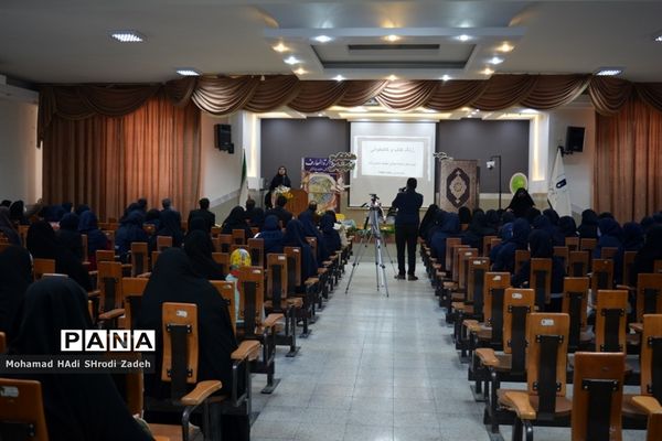 گرامیداشت هفته کتاب و کتابخوانی و آیین نواختن زنگ کتاب در دبیرستان مهشید مصلی نژاد ناحیه یک مشهد