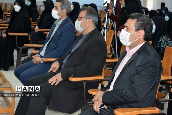 گرامیداشت هفته کتاب و کتابخوانی و آیین نواختن زنگ کتاب در دبیرستان مهشید مصلی نژاد ناحیه یک مشهد
