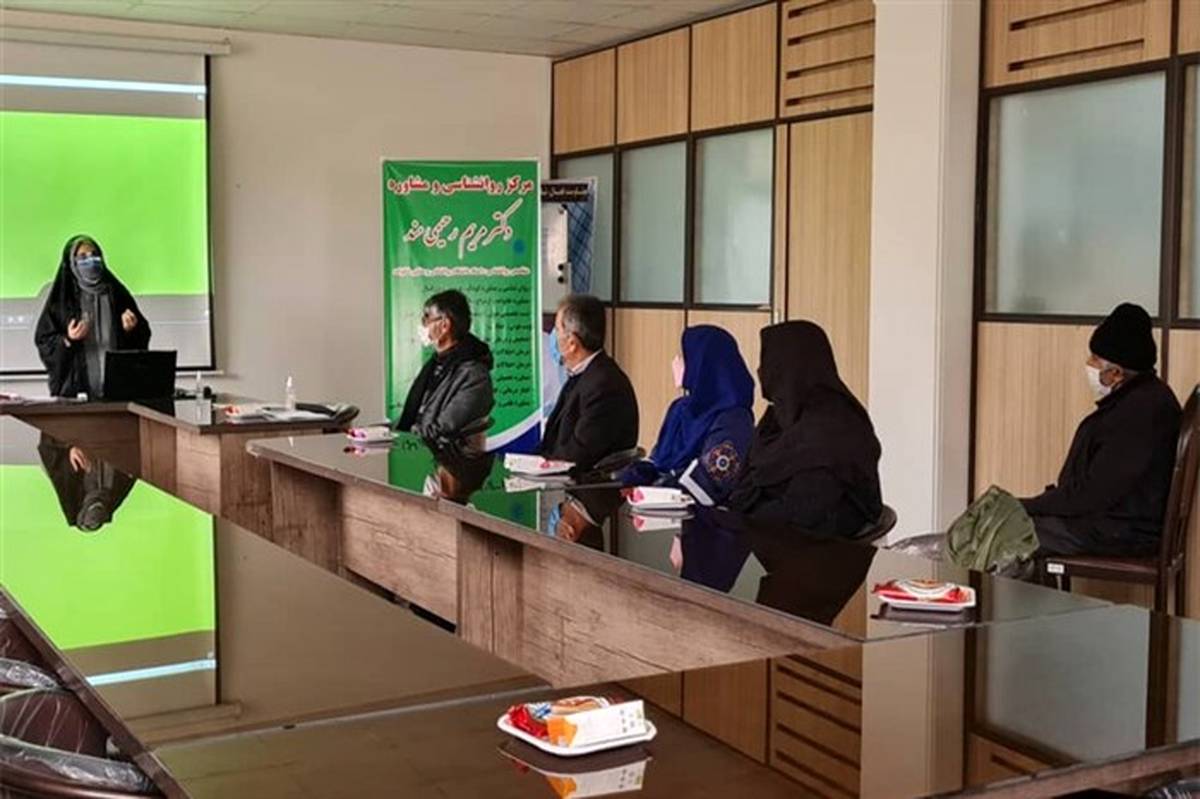 برگزاری جلسه آموزشی ویژه سالمندان در بهزیستی ملارد