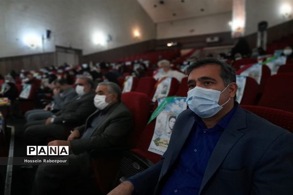 مراسم تجلیل از برگزیدگان کشوری حوزه معاونت پرورشی منطقه 16