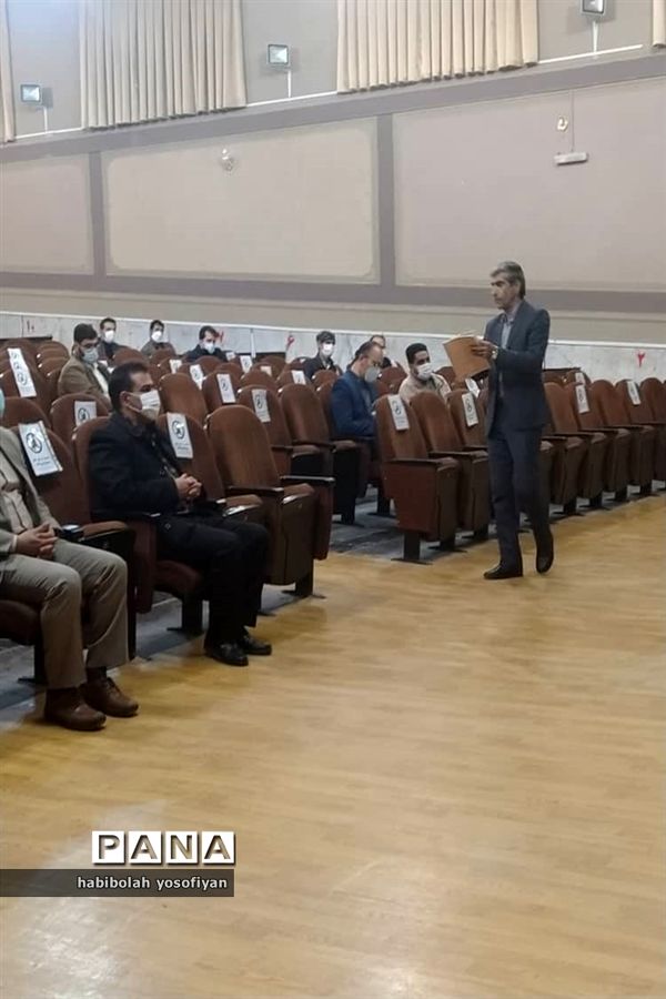 برگزاری کارگاه تفکر و سبک زندگی با همکاری معاونت پرورشی و کانون مفتح و سازمان دانش‌آموزی شهرضا