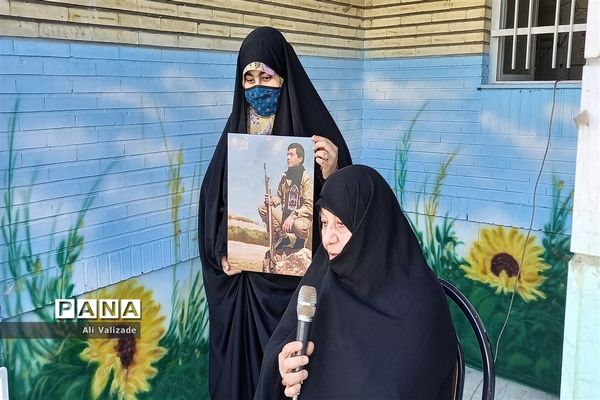 برگزاری مراسم هفته بسیج در دبیرستان فجر منطقه ۱۴
