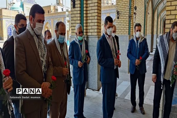 راهپیمایی و غبارروبی مزار شهدای مدفون درحرم حضرت عبدالعظیم حسنی (ع)
