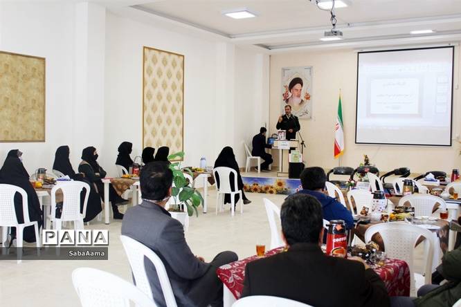 کارگاه پیشگیری از مصرف مواد مخدر در دبیرستان فرهنگ مرحوم فخرایی کاشمر