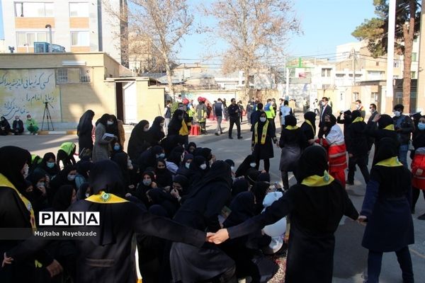 مراسم نمادین مانور زلزله و ایمنی در مدارس مشهد