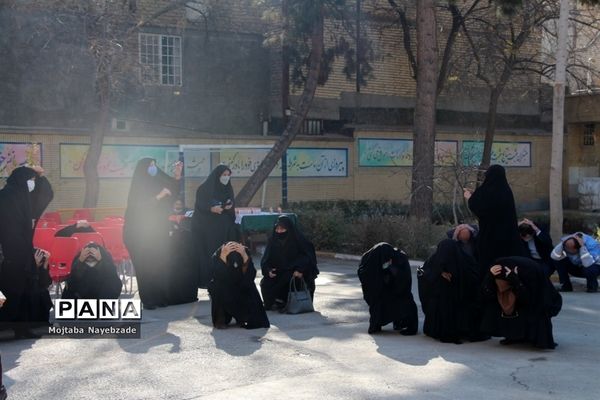 مراسم نمادین مانور زلزله و ایمنی در مدارس مشهد