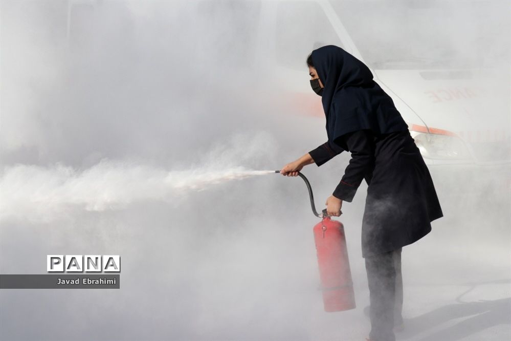 مانور سراسری زلزله و ایمنی در مدارس