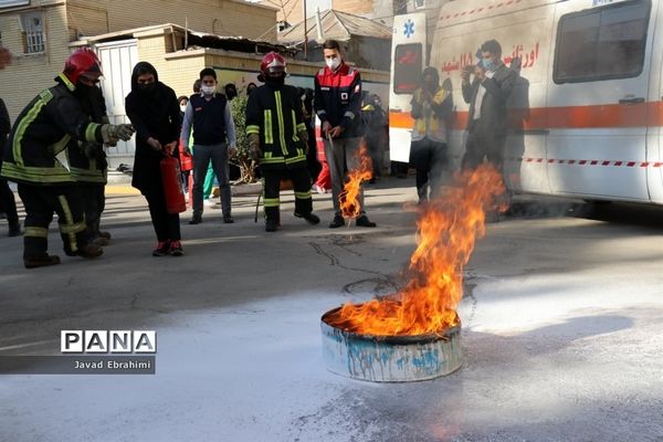 مانور سراسری زلزله و ایمنی در مدارس