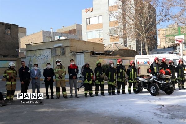 مانور سراسری زلزله و ایمنی در مدارس