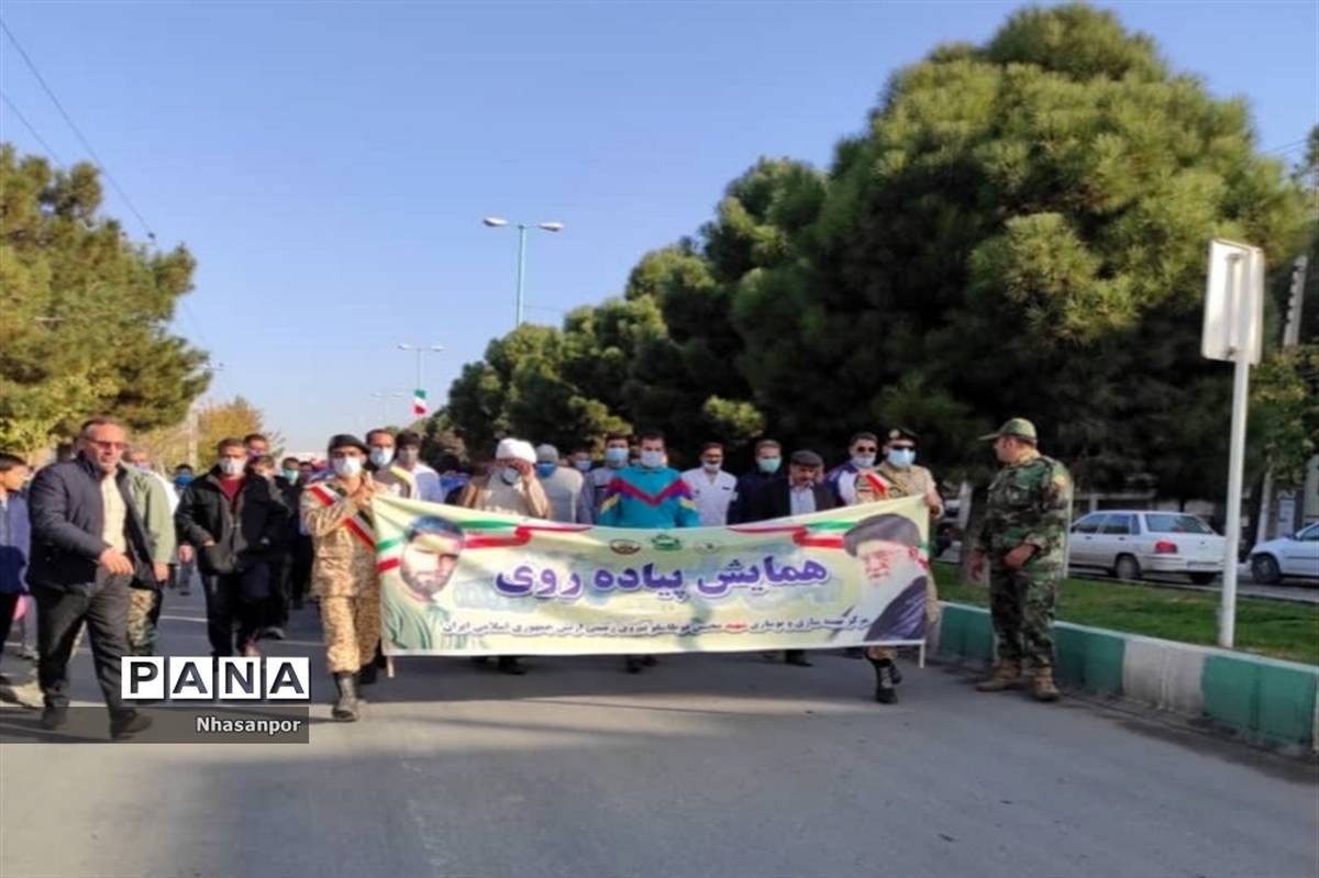 همایش بزرگ پیاده‌روی خانوادگی به‌مناسبت هفته بسیج در فلاوزجان