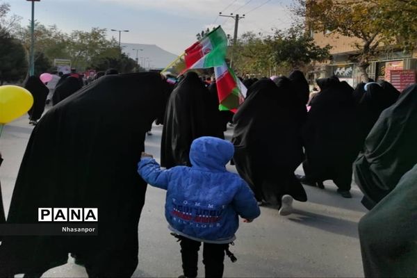 همایش بزرگ پیاده‌روی خانوادگی به‌مناسبت هفته بسیج در فلاوزجان