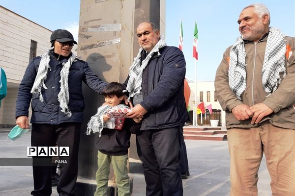 همایش پیاده‌روی فرهنگیان بسیجی به‌مناسبت هفته بسیج