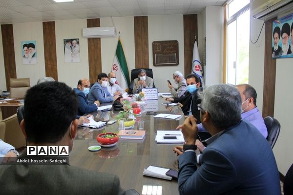 جلسه هم‌اندیشی طرح دانش‌آموز تراز انقلاب اسلامی در بوشهر