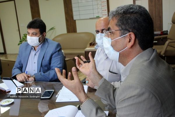 جلسه هم‌اندیشی طرح دانش‌آموز تراز انقلاب اسلامی در بوشهر