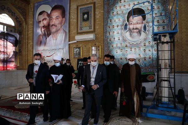 تجدید میثاق  وزیر آموزش و پرورش با امام راحل و شهدای هفتم تیر