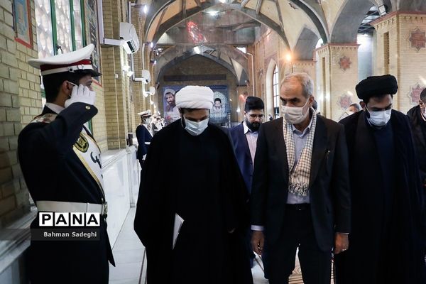 تجدید میثاق  وزیر آموزش و پرورش با امام راحل و شهدای هفتم تیر
