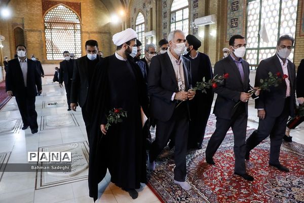 تجدید میثاق  وزیر آموزش و پرورش با امام راحل و شهدای هفتم تیر