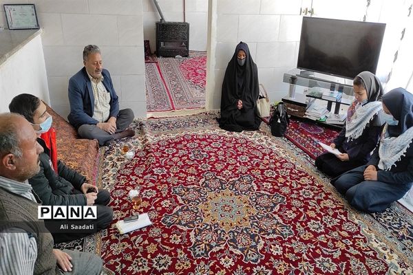 تجدید میثاق فرهنگیان و دانش‌آموزان  کلات با خانواده شهدای شهرستان