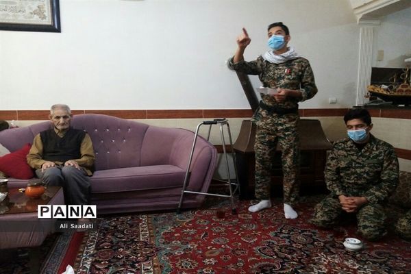تجدید میثاق فرهنگیان و دانش‌آموزان  کلات با خانواده شهدای شهرستان