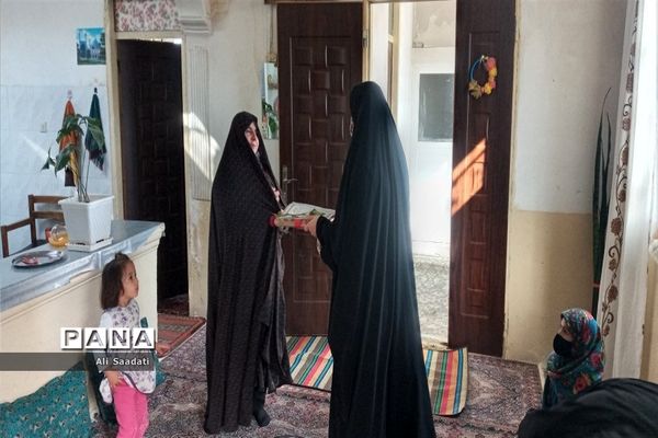 تجدید میثاق فرهنگیان و دانش‌آموزان  کلات با خانواده شهدای شهرستان
