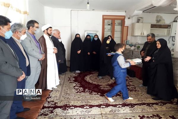 تجدید میثاق فرهنگیان و دانش‌آموزان  کلات با خانواده شهدای شهرستان