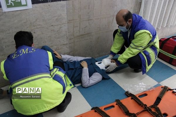 مانورآمادگی مقابله با زلزله درشهرستان اسلامشهر