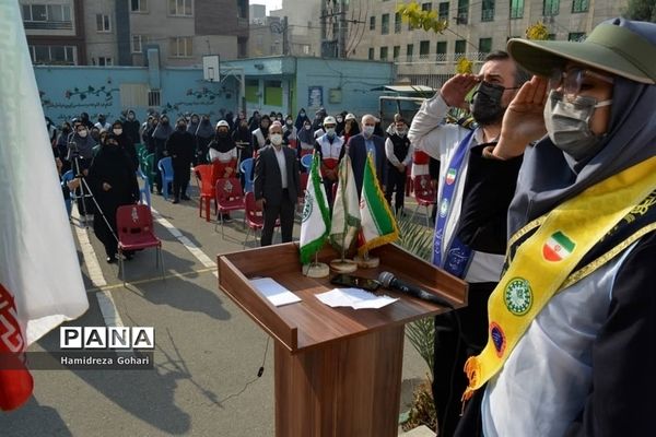 برگزاری مانور زلزله و ایمنی در مدارس منطقه ۲ تهران