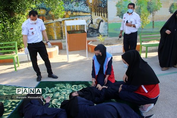 مانور سراسری زلزله و ایمنی در مدارس بوشهر