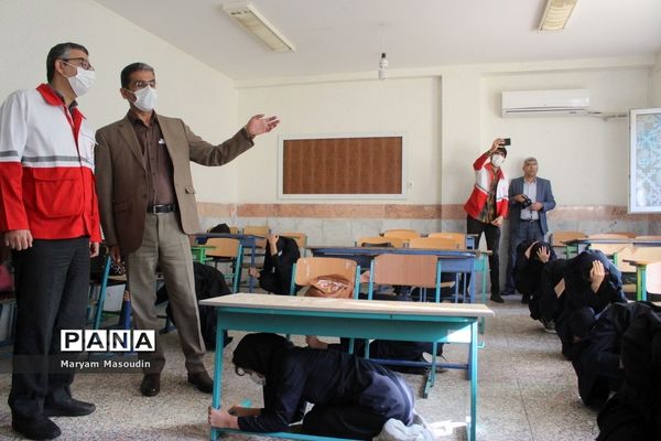 مانور سراسری زلزله و ایمنی در مدارس بوشهر