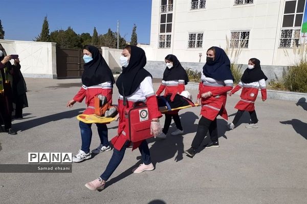 مانور سراسری زلزله در مدرسه دخترانه مصلی نژاد شهر یاسوج