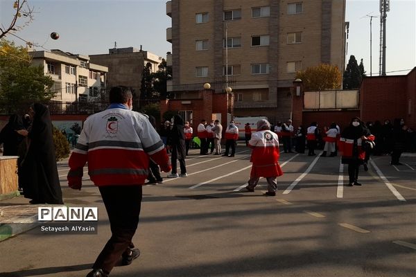 مانور زلزله در مدرسه بدری برهانی