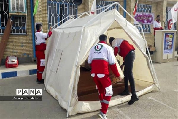 برگزاری مانور ایمنی در برابر زلزله، در مدارس شهرستان نی‌ریز