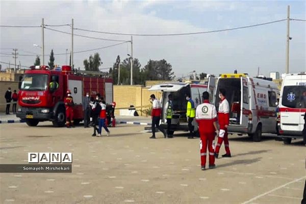 برگزاری مانور ایمنی در برابر زلزله، در مدارس شهرستان نی‌ریز