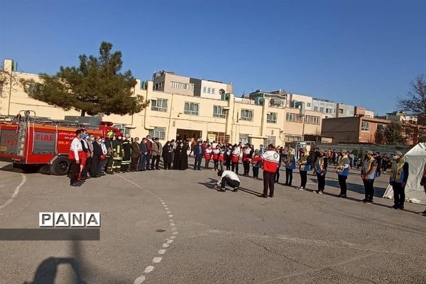 مانور سراسری زلزله و ایمنی در مدارس ناحیه۶ مشهد