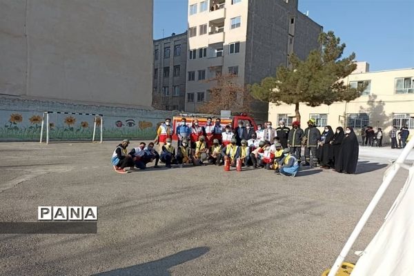 مانور سراسری زلزله و ایمنی در مدارس ناحیه۶ مشهد