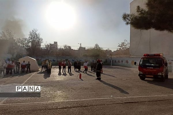 مانور سراسری زلزله و ایمنی در مدارس ناحیه۶ مشهد