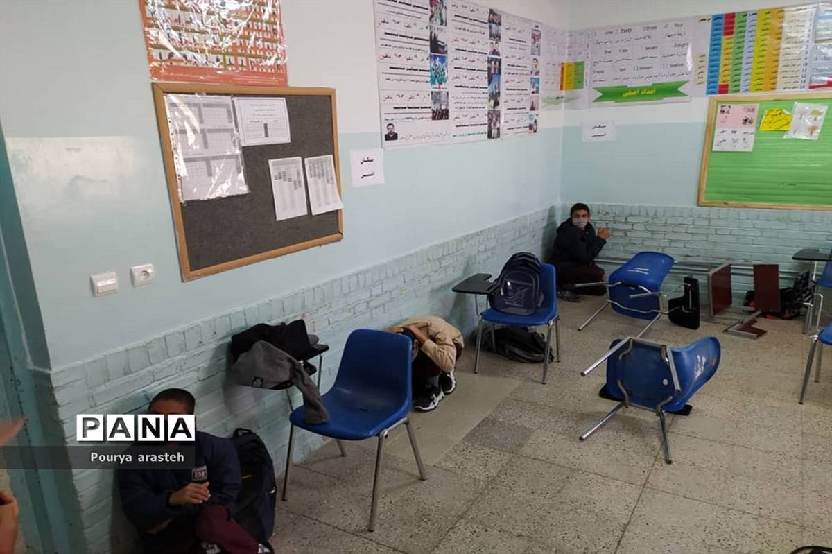 مانور سراسری زلزله در مدرسه مصطفی خمینی شهرستان خوسف