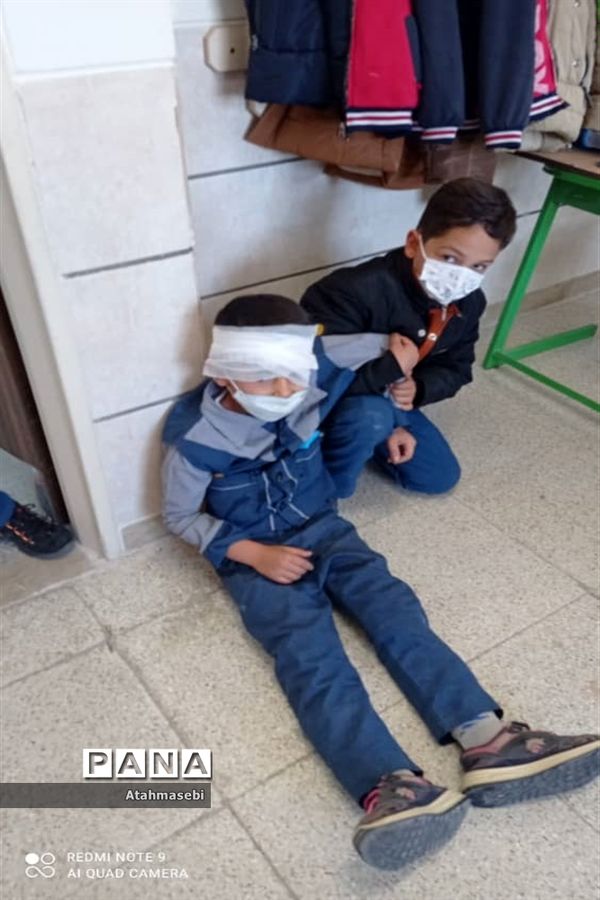 برگزاری مانور زلزله در مدرسه برکت شهرستان ورزنه