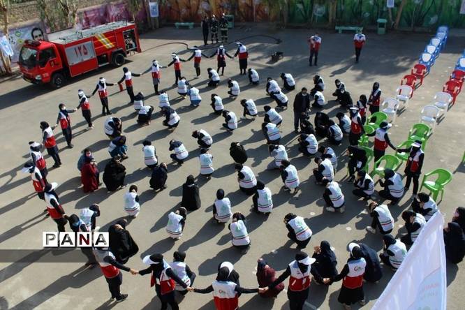 مانور زلزله و ایمنی در دبیرستان امامت قم