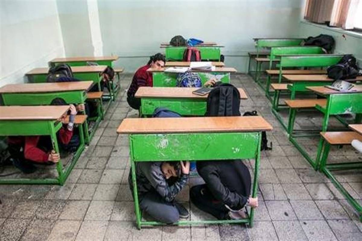 1100 مدرسه استان سمنان میزبان مانور زلزله شدند