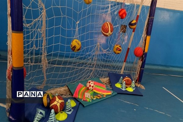 توزیع تجهیزات ورزشی و بهداشتی در مدارس روستایی  شهرستان قرچک